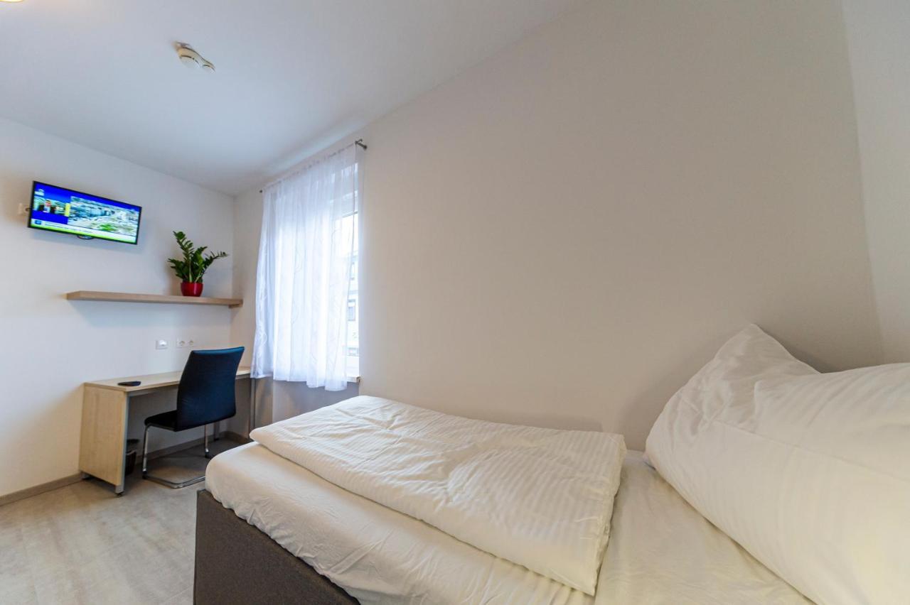 Zeltweg-Rooms Екстериор снимка
