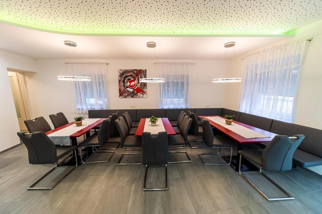 Zeltweg-Rooms Екстериор снимка