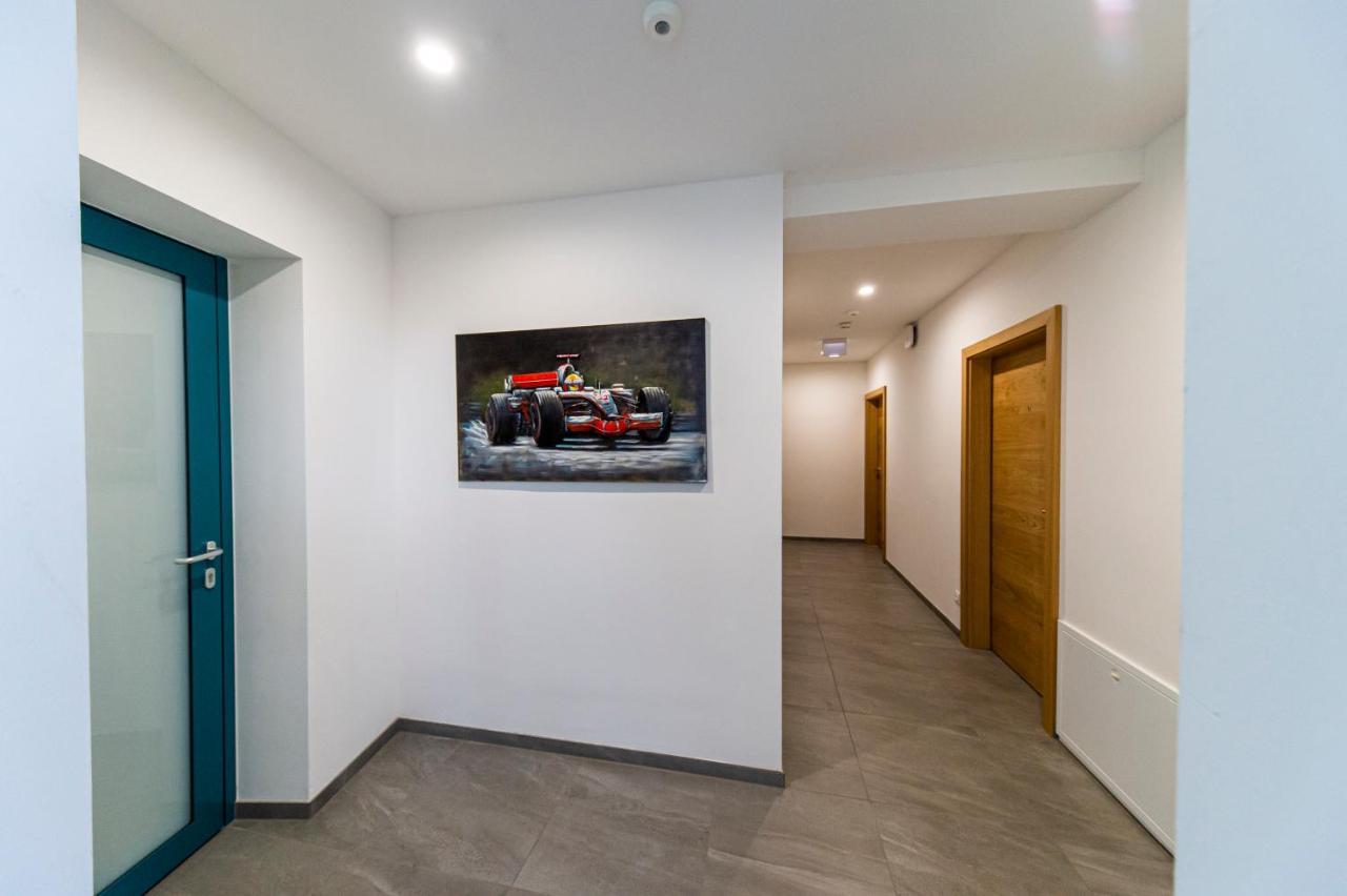 Zeltweg-Rooms Екстериор снимка
