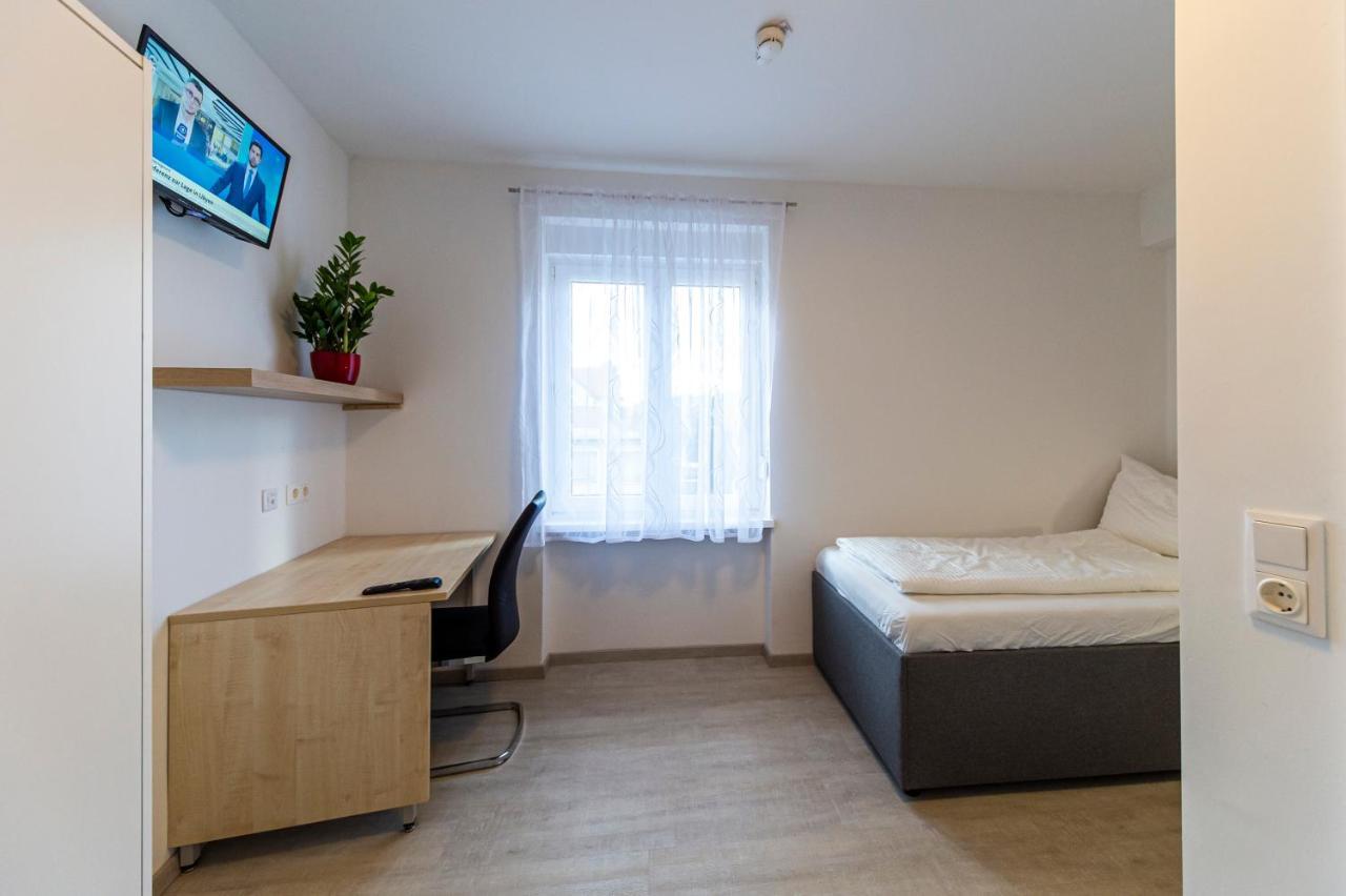 Zeltweg-Rooms Екстериор снимка